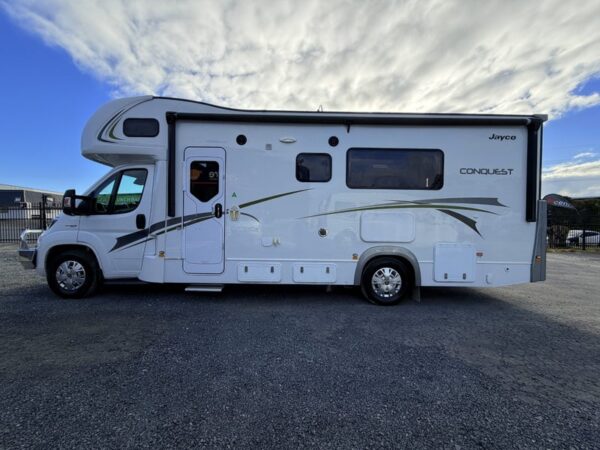 2021 Jayco Conquest — photo 4