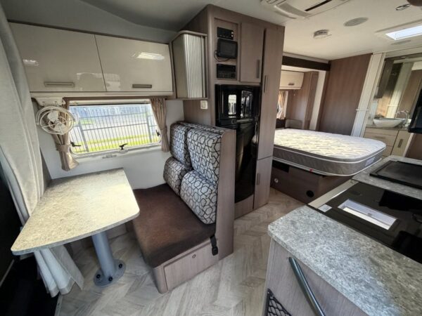 2021 Jayco Conquest — photo 8