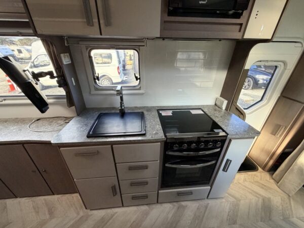 2021 Jayco Conquest — photo 16
