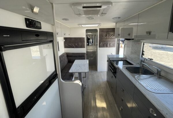 2019 River Caravans Diamantina: photo 12