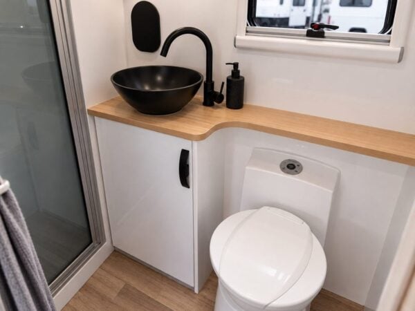 2024 Snowy River SRT-22F: photo 10